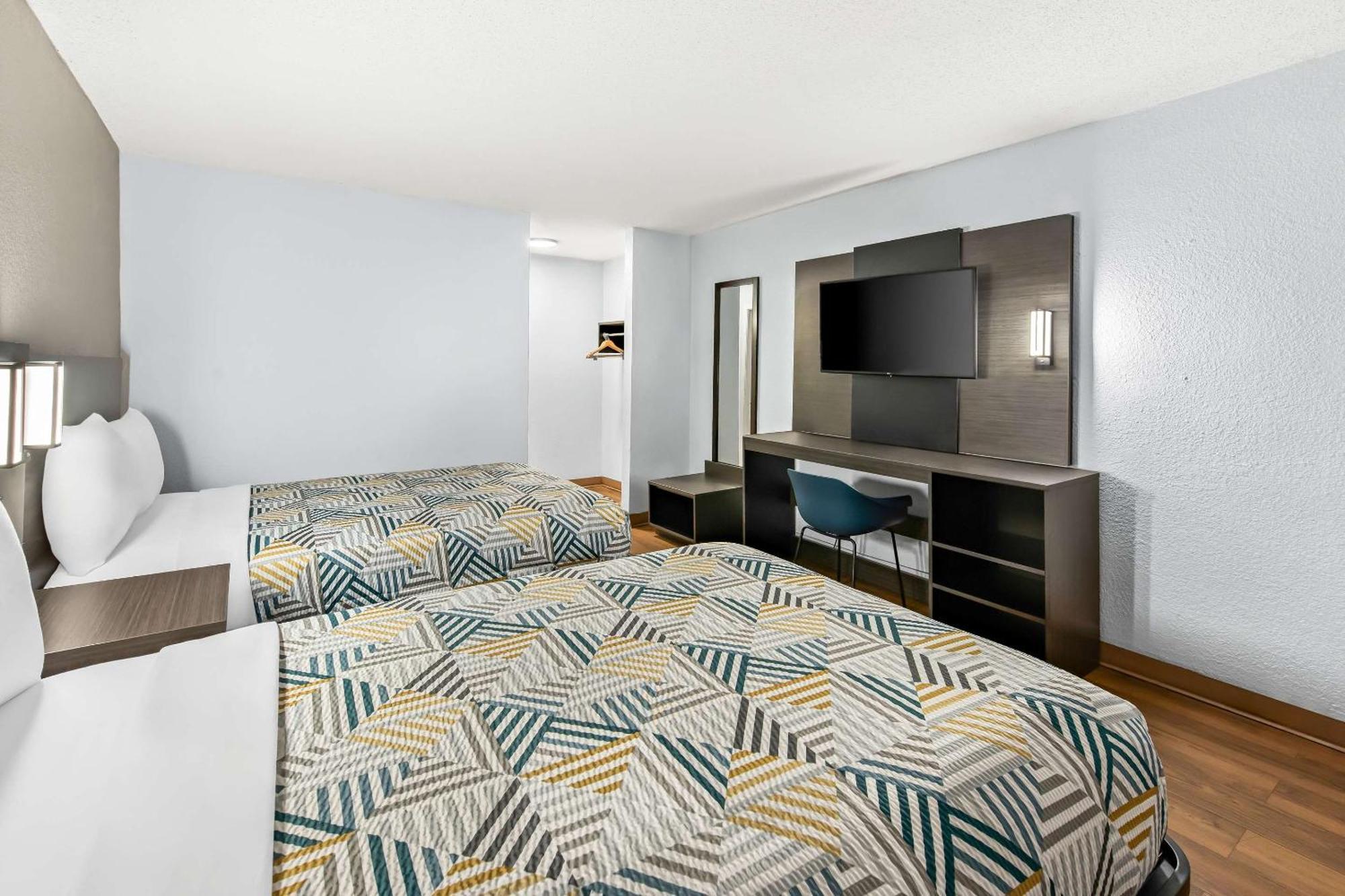 Motel 6 Lester - Philadelphia Airport ภายนอก รูปภาพ